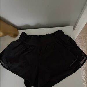 Black Lululemon 2.5 Hotty Hots